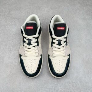【AT3249】Nike x Supreme Air Jordan 1 のコラボレーションローカットシューズ、ブラックホワイトグラフィティデザイン- トレンドアート、限定モデル。