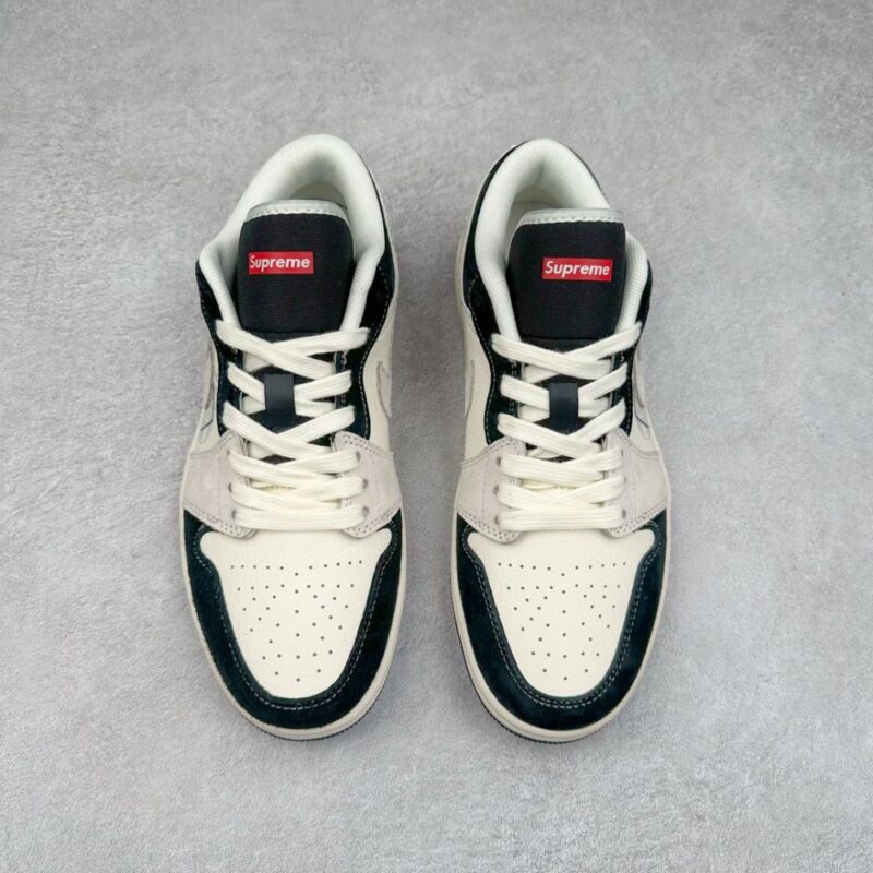 【AT3249】Nike x Supreme Air Jordan 1 のコラボレーションローカットシューズ、ブラックホワイトグラフィティデザイン- トレンドアート、限定モデル。