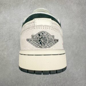 【AT3249】Nike x Supreme Air Jordan 1 のコラボレーションローカットシューズ、ブラックホワイトグラフィティデザイン- トレンドアート、限定モデル。