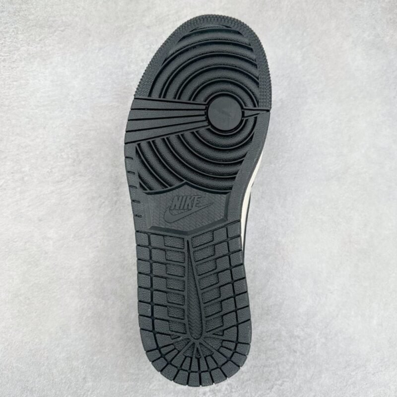 【AT3250】Nike x Cactus Jack Air Jordan AJ1 Low コラボ ローカット スニーカー ブラックホワイト スネーク柄 限定版 - 流行の新定義、ユニークなデザイン