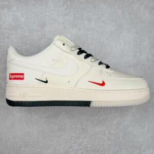 【AT3251】Nike x Supreme コラボ Air Force 1 白ローカット - シンプルでトレンディ、数量限定販売