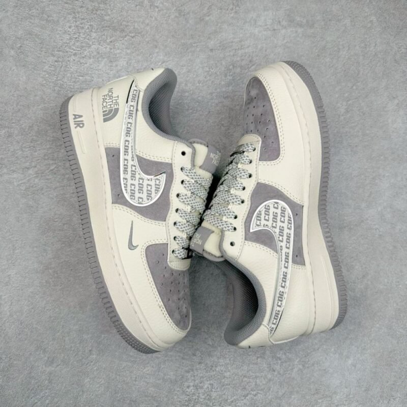 【AT3252】Nike x The North Face コラボ Air Force 1 ローカット モデル - アウトドアとトレンドの完璧な融合