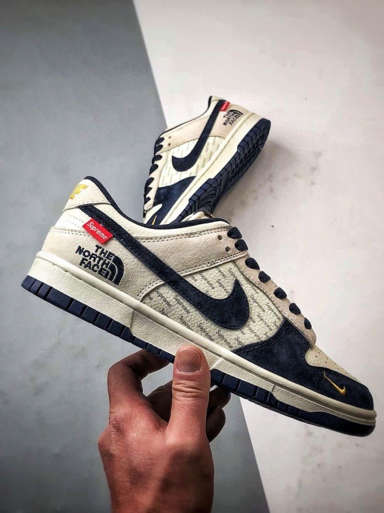 【AT3257】Nike Dunk Low Retro Nike x The North Face x Supreme "DIY高級カスタム" ノースフェイス ホワイト×ブルー 低カットフェイスウェア ナイキ × ザ ノースフェイス × シュプリーム コラボ ダンク ロー - 限定トレンドスニーカー