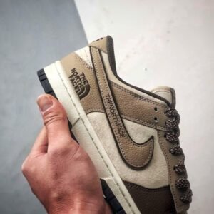 【AT3258】Nike x The North Face コラボ Nike Dunk Low Retro ブラウンスネーク限定スケートシューズ