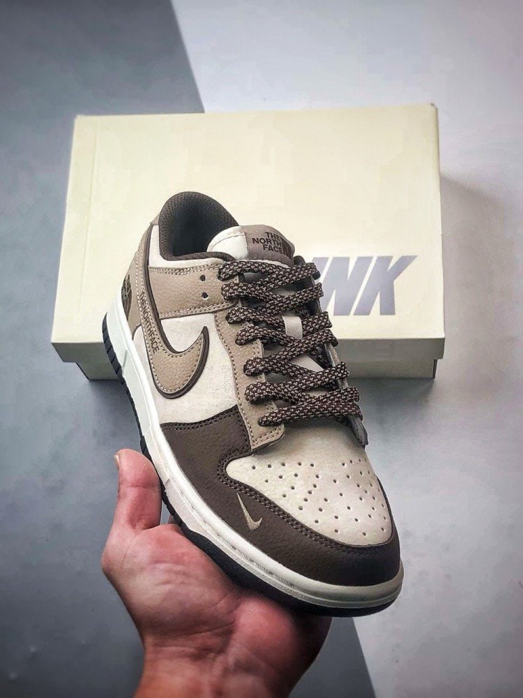 【AT3258】Nike x The North Face コラボ Nike Dunk Low Retro ブラウンスネーク限定スケートシューズ