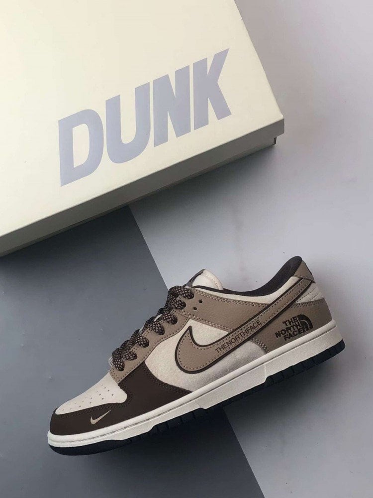 【AT3258】Nike x The North Face コラボ Nike Dunk Low Retro ブラウンスネーク限定スケートシューズ