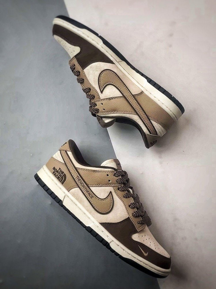 【AT3258】Nike x The North Face コラボ Nike Dunk Low Retro ブラウンスネーク限定スケートシューズ