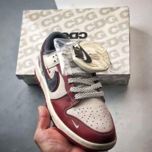【AT3260】Nike x The North Face Dunk Low ディープレッドスケートボードシューズ