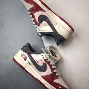 【AT3260】Nike x The North Face Dunk Low ディープレッドスケートボードシューズ