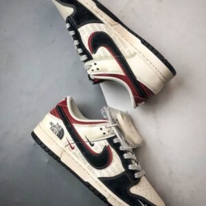 【AT3261】Nike x The North Face Dunk Low ブラックとレッドのパッチワークスケートシューズ。Nike Dunk Low Retro