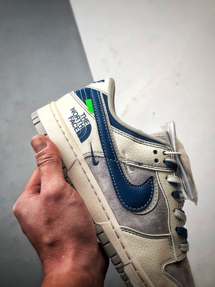 【AT3262】Nike x The North FaceコラボDunk Lowブルー＆ホワイトシリーズのトレンドスポーツシューズ、Nike Dunk Low Retro。