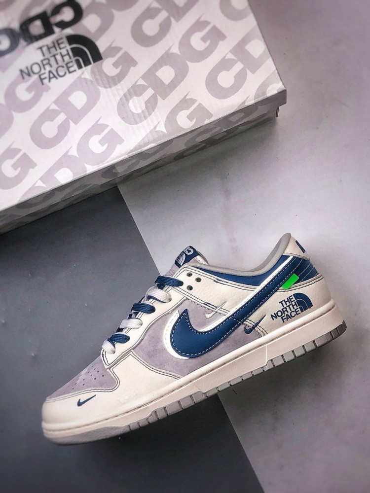 【AT3262】Nike x The North FaceコラボDunk Lowブルー＆ホワイトシリーズのトレンドスポーツシューズ、Nike Dunk Low Retro。