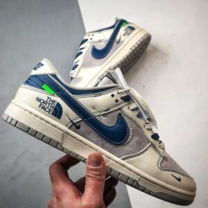 【AT3262】Nike x The North FaceコラボDunk Lowブルー＆ホワイトシリーズのトレンドスポーツシューズ、Nike Dunk Low Retro。
