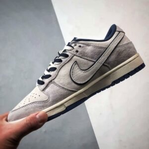 【AT3264】Nike x The North Face 蛇柄レトロカジュアルシューズ- ファッショナブルなグレーホワイトカラー、スポーツファッショントレンドの新しい選択肢 Nike Dunk Low Retro