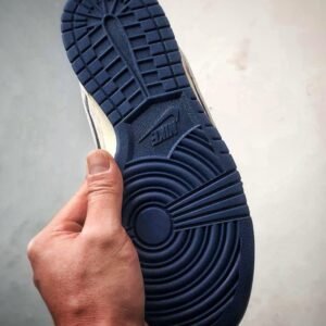 【AT3264】Nike x The North Face 蛇柄レトロカジュアルシューズ- ファッショナブルなグレーホワイトカラー、スポーツファッショントレンドの新しい選択肢 Nike Dunk Low Retro