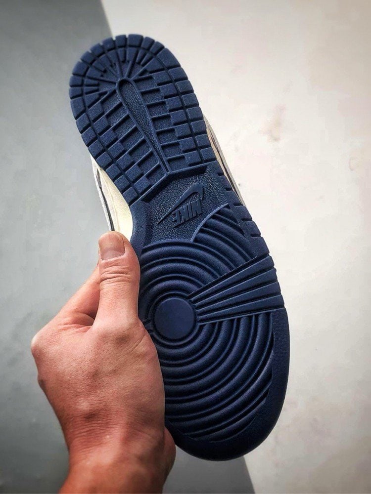 【AT3264】Nike x The North Face 蛇柄レトロカジュアルシューズ- ファッショナブルなグレーホワイトカラー、スポーツファッショントレンドの新しい選択肢 Nike Dunk Low Retro