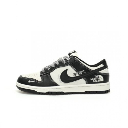 【AT3265】Nike x The North Face Dunk Low 黒白のカラーブロックスポーツシューズ Nike Dunk Low Retro