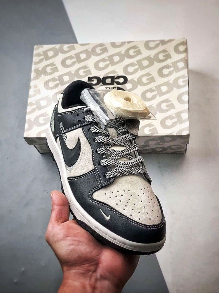 【AT3265】Nike x The North Face Dunk Low 黒白のカラーブロックスポーツシューズ Nike Dunk Low Retro