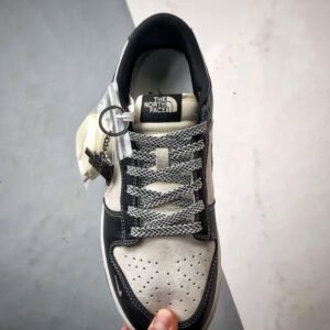 【AT3265】Nike x The North Face Dunk Low 黒白のカラーブロックスポーツシューズ Nike Dunk Low Retro
