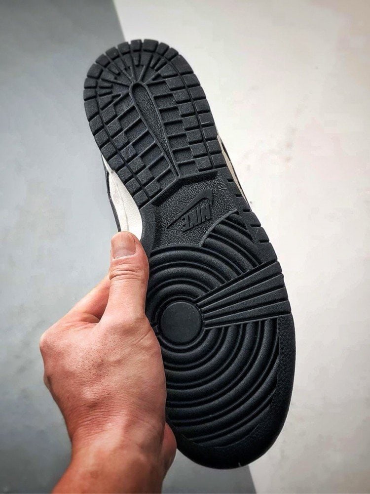 【AT3265】Nike x The North Face Dunk Low 黒白のカラーブロックスポーツシューズ Nike Dunk Low Retro