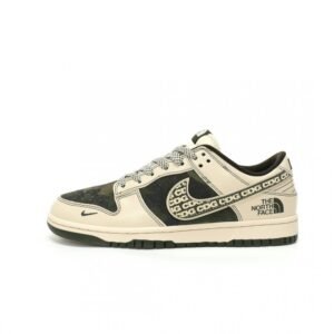 【AT3267】Nike x The North Face Dunk Low。クラシックなストリートスタイルのスポーツシューズ - ユニークなデザインと快適さが兼ね備わっています。Nike Dunk Low Retro。
