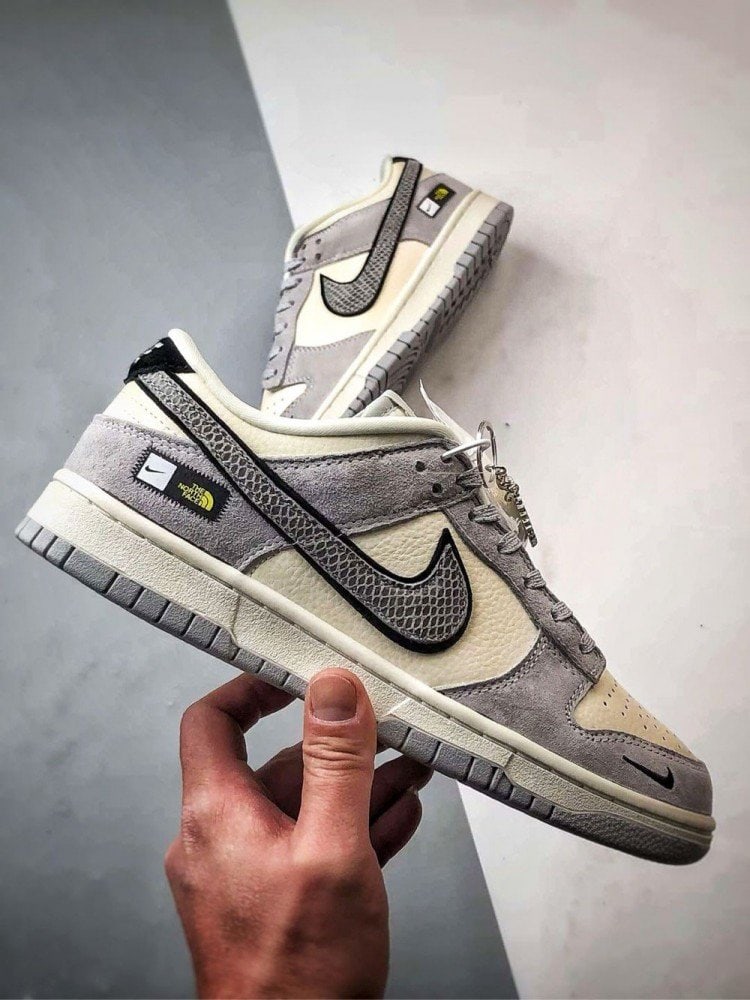 【AT3268】Nike x The North Face Dunk Low 灰色のレトロスタイル。クラシックでトレンディなデザインのNike Dunk Low Retro。