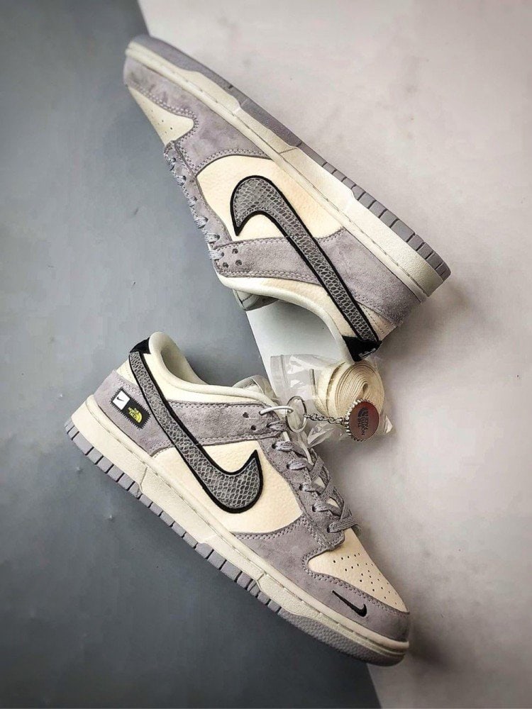 【AT3268】Nike x The North Face Dunk Low 灰色のレトロスタイル。クラシックでトレンディなデザインのNike Dunk Low Retro。