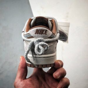 【AT3269】Nike x The North FaceコラボDunk Lowクラシックファッションスポーツシューズ - グレーと茶色の配色 Nike Dunk Low Retro ノースフェイスCDGグレーと茶色のストラップ付き ローカットカジュアルスポーツスニーカー