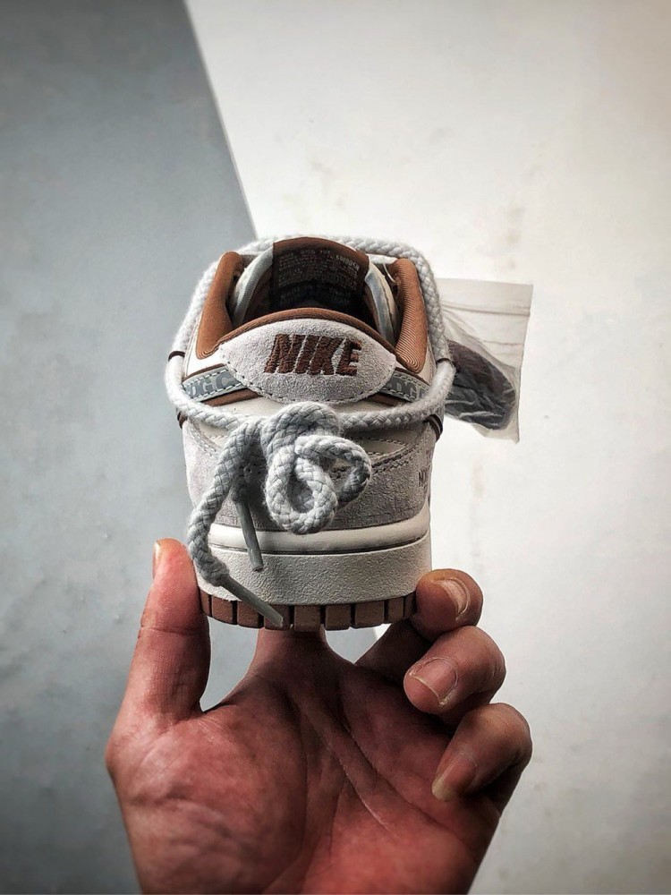【AT3269】Nike x The North FaceコラボDunk Lowクラシックファッションスポーツシューズ - グレーと茶色の配色 Nike Dunk Low Retro ノースフェイスCDGグレーと茶色のストラップ付き ローカットカジュアルスポーツスニーカー