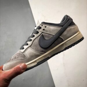【AT3274】Nike x The North Faceのコラボレーションローカットスポーツシューズ、Nike Dunk Low RetroとThe North Faceのグレーミックス ローカットカジュアルスポーツスニーカー