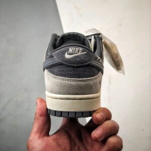 【AT3274】Nike x The North Faceのコラボレーションローカットスポーツシューズ、Nike Dunk Low RetroとThe North Faceのグレーミックス ローカットカジュアルスポーツスニーカー