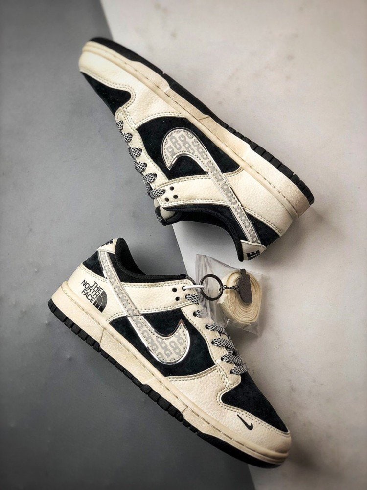 【AT3275】The North Face x Nike ノースフェイス×ナイキ アライアンススニーカー - ブラック＆ホワイトのトレンドデザイン　Nike Dunk Low Retro ノースフェイスCDG オフホワイト&ブラック ローカットカジュアルスポーツシューズ