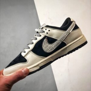 【AT3275】The North Face x Nike ノースフェイス×ナイキ アライアンススニーカー - ブラック＆ホワイトのトレンドデザイン　Nike Dunk Low Retro ノースフェイスCDG オフホワイト&ブラック ローカットカジュアルスポーツシューズ
