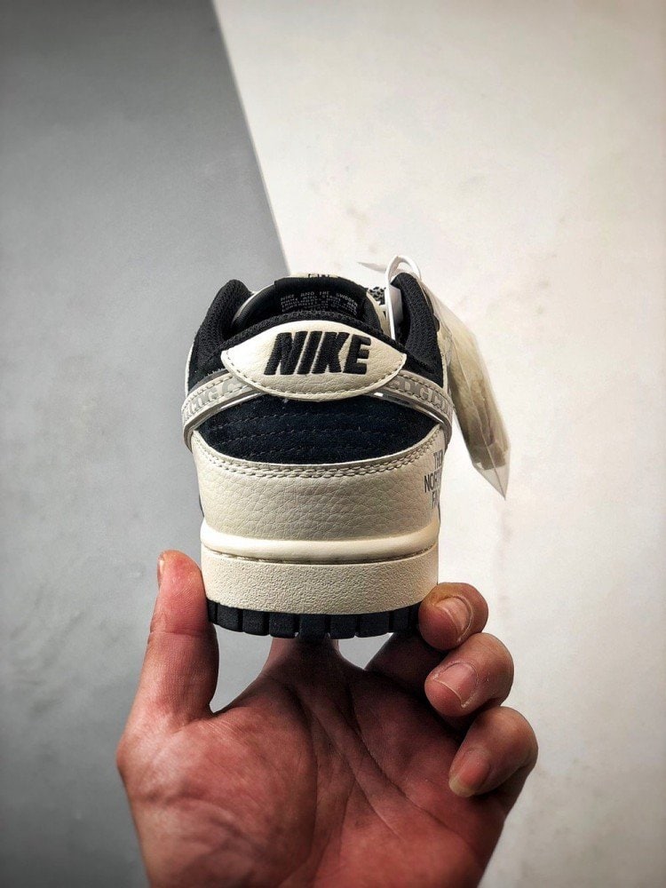 【AT3275】The North Face x Nike ノースフェイス×ナイキ アライアンススニーカー - ブラック＆ホワイトのトレンドデザイン　Nike Dunk Low Retro ノースフェイスCDG オフホワイト&ブラック ローカットカジュアルスポーツシューズ