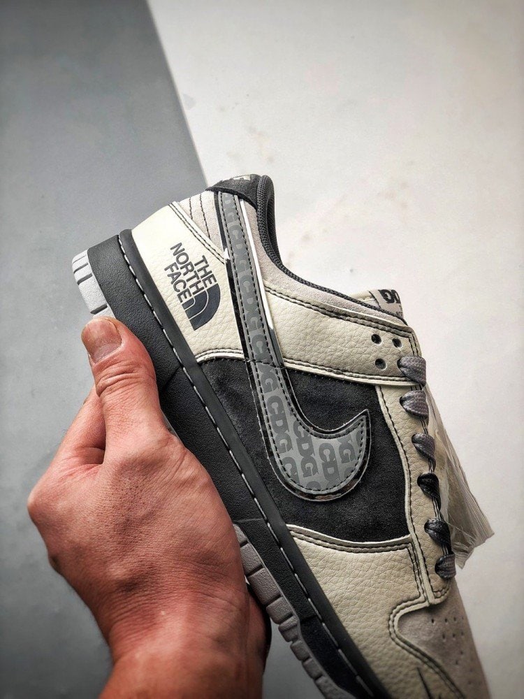 【AT3277】The North Face x CDG Nike Dunk Low - ファッションクラシックコラボスニーカー Nike Dunk Low Retro ノースフェイスCDG ミッドグレー ローカットカジュアルスポーツシューズ