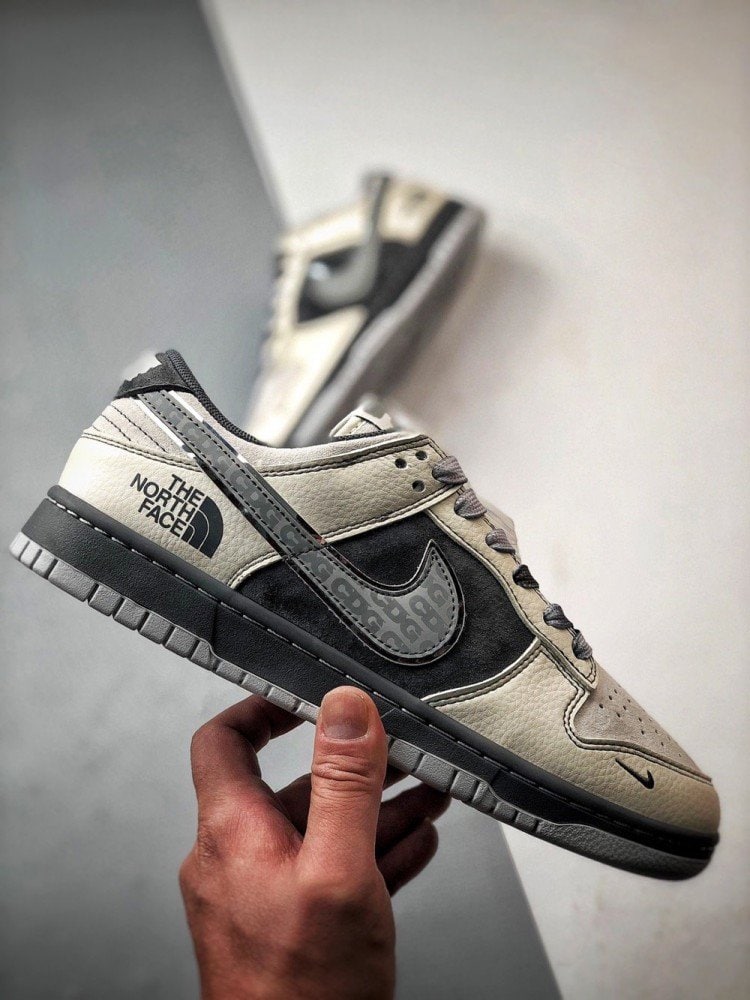 【AT3277】The North Face x CDG Nike Dunk Low - ファッションクラシックコラボスニーカー Nike Dunk Low Retro ノースフェイスCDG ミッドグレー ローカットカジュアルスポーツシューズ