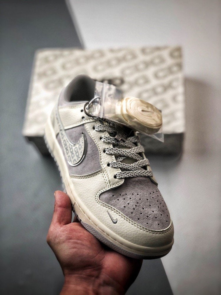 【AT3278】The North Face x Nike ノースフェイス×ナイキコラボスポーツカジュアルシューズ。ファッションにも合う快適なデザイン。NK Dunk Low RetroノースフェイスCDGミルキーグレーローカットカジュアルスポーツスニーカー。