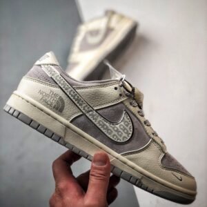 【AT3278】The North Face x Nike ノースフェイス×ナイキコラボスポーツカジュアルシューズ。ファッションにも合う快適なデザイン。NK Dunk Low RetroノースフェイスCDGミルキーグレーローカットカジュアルスポーツスニーカー。