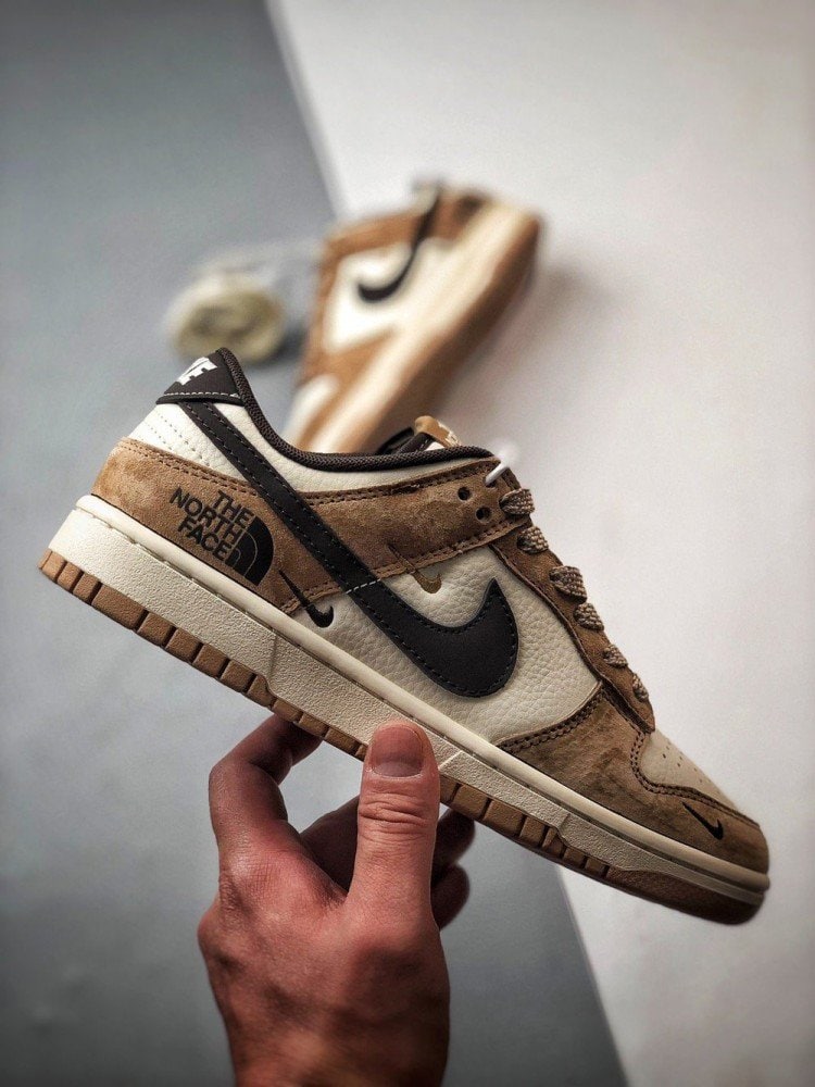 【AT3280】Nike × The North Faceの復古デザインスニーカー、Nike Dunk Low Retroノースフェイス白茶黒のフック、ローカットカジュアルスポーツシューズ