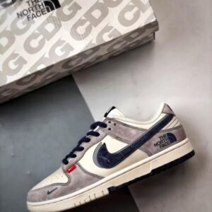 【AT3285】The North Face × Nike ノースフェイス×ナイキのコラボレーションクラシックレトロスポーツシューズ - 個性的なトレンド必須アイテム。 ナイキ ダンク ロー レトロ ノースフェイス ベージュブルー ダブルフック ローカットカジュアルスポーツシューズ