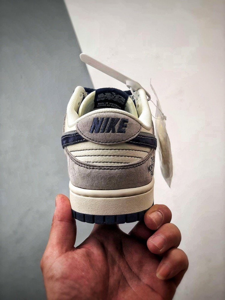 【AT3285】The North Face × Nike ノースフェイス×ナイキのコラボレーションクラシックレトロスポーツシューズ - 個性的なトレンド必須アイテム。 ナイキ ダンク ロー レトロ ノースフェイス ベージュブルー ダブルフック ローカットカジュアルスポーツシューズ