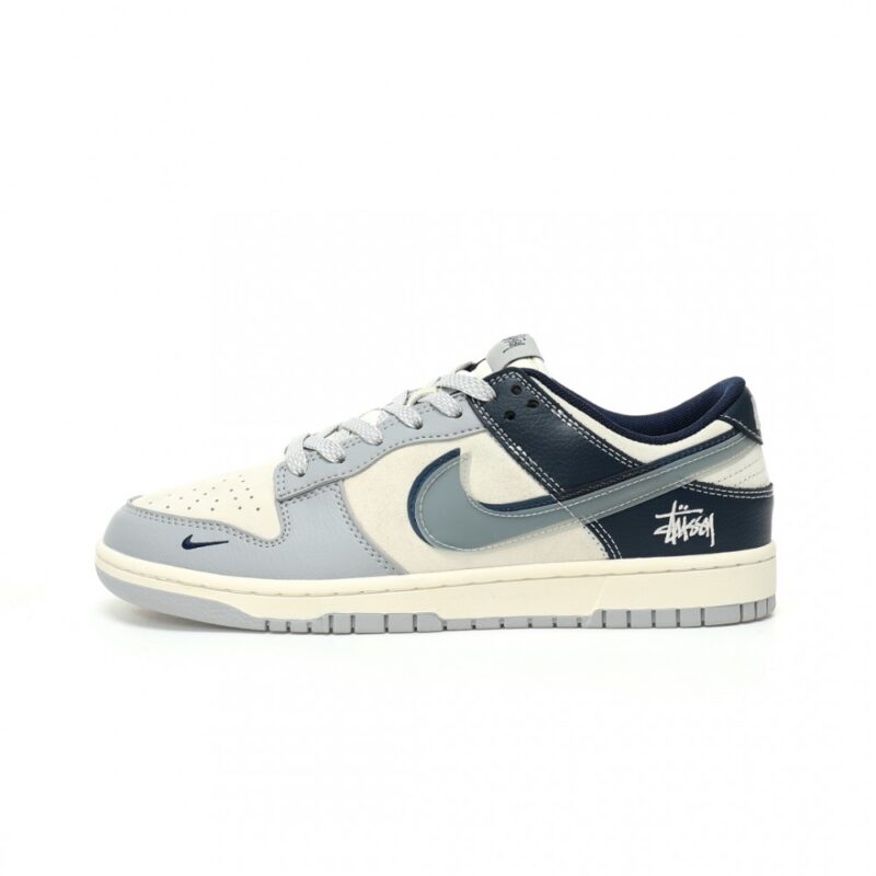 【AT3286】ファッションのレトロスタイル、Stüssy x Nike コラボレーションユニセックスシューズ Nike Dunk Low Retro Stüssy グレーとブルーのダブルフックローカットカジュアルスポーツシューズ