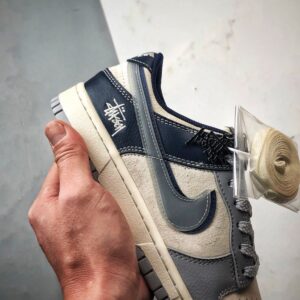 【AT3286】ファッションのレトロスタイル、Stüssy x Nike コラボレーションユニセックスシューズ Nike Dunk Low Retro Stüssy グレーとブルーのダブルフックローカットカジュアルスポーツシューズ