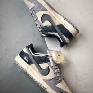 【AT3286】ファッションのレトロスタイル、Stüssy x Nike コラボレーションユニセックスシューズ Nike Dunk Low Retro Stüssy グレーとブルーのダブルフックローカットカジュアルスポーツシューズ