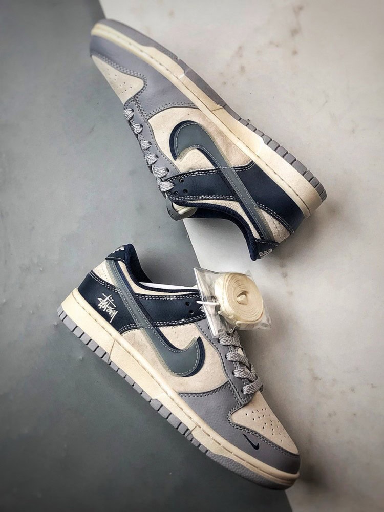 【AT3286】ファッションのレトロスタイル、Stüssy x Nike コラボレーションユニセックスシューズ Nike Dunk Low Retro Stüssy グレーとブルーのダブルフックローカットカジュアルスポーツシューズ