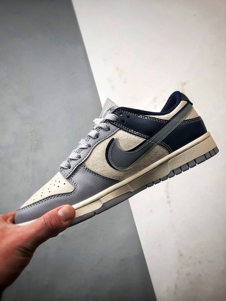 【AT3286】ファッションのレトロスタイル、Stüssy x Nike コラボレーションユニセックスシューズ Nike Dunk Low Retro Stüssy グレーとブルーのダブルフックローカットカジュアルスポーツシューズ