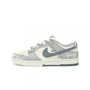 【AT3287】Nike x Stussy コラボレーションのヴィンテージスポーツシューズ - ユニークな迷彩デザインNike Dunk Low Retro ステューシー・ミッドナイトグレー染色ローカットカジュアルスポーツスニーカー