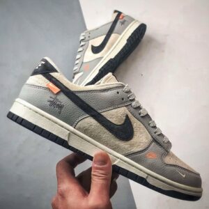 【AT3288】Nike x StussyのNike Dunk Low "Stussy"コラボスニーカーNike Dunk Low Retro ステューシー ミストグレー ブラック フック ローカット カジュアルスポーツシューズ
