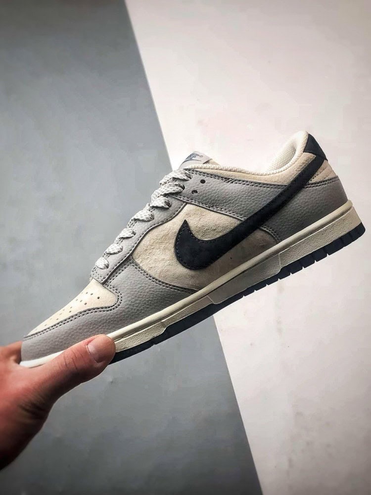 【AT3288】Nike x StussyのNike Dunk Low "Stussy"コラボスニーカーNike Dunk Low Retro ステューシー ミストグレー ブラック フック ローカット カジュアルスポーツシューズ