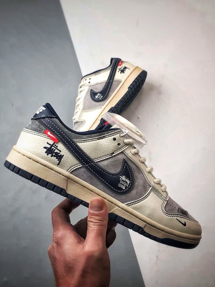 【AT3289】Nike x Stussy Nike Dunk Low Retro ステューシーのサイン入りブルーフック ロートップカジュアルスポーツシューズ